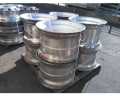 HUB PILOTED - ALUMINUM 22.5 X 14.00 WHEEL