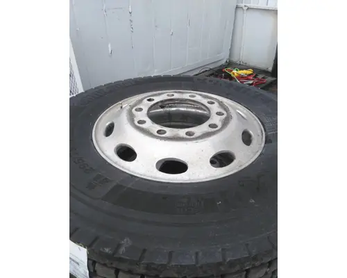 HUB PILOTED - ALUMINUM 22.5 X 8.25 WHEEL