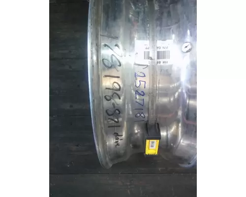 HUB PILOTED - ALUMINUM 22.5 X 8.25 WHEEL