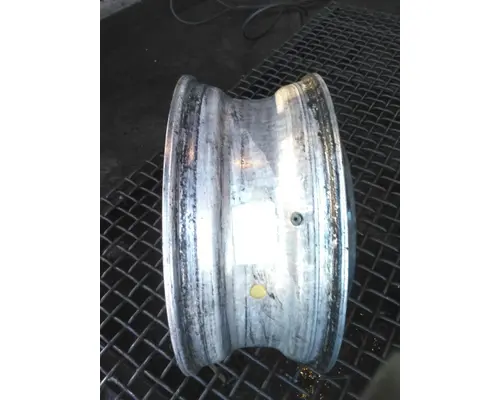 HUB PILOTED - ALUMINUM 22.5 X 8.25 WHEEL