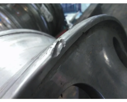 HUB PILOTED - ALUMINUM 22.5 X 8.25 WHEEL