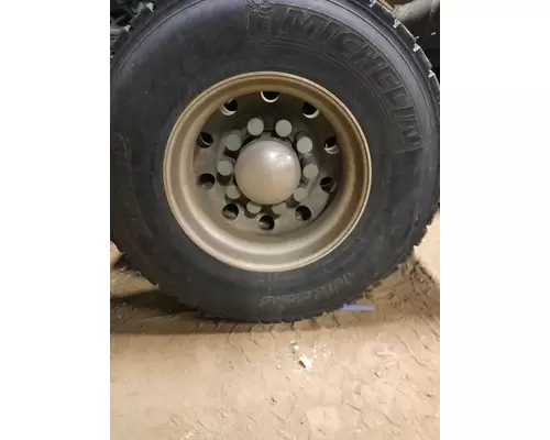 HUB PILOTED - ALUMINUM 22.5 X 8.25 WHEEL