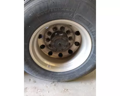 HUB PILOTED - ALUMINUM 22.5 X 8.25 WHEEL
