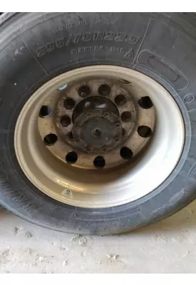 HUB PILOTED - ALUMINUM 22.5 X 8.25 WHEEL