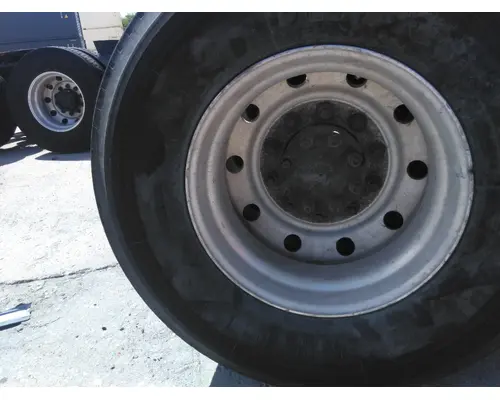 HUB PILOTED - ALUMINUM 22.5 X 8.25 WHEEL