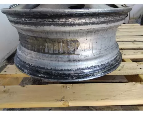 HUB PILOTED - ALUMINUM 22.5 X 8.25 WHEEL
