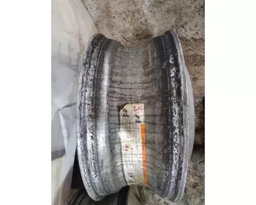 HUB PILOTED - ALUMINUM 22.5 X 8.25 WHEEL
