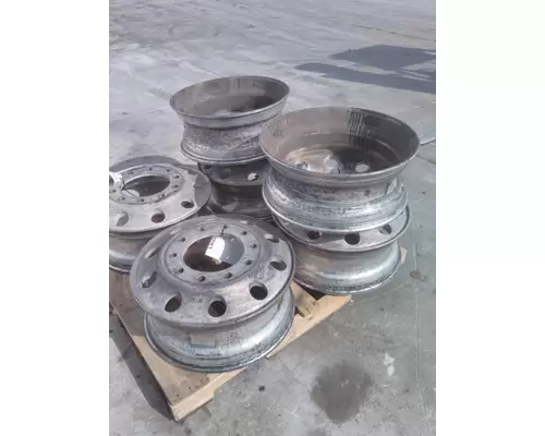 HUB PILOTED - ALUMINUM 22.5 X 8.25 WHEEL