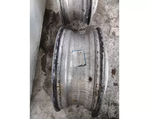 HUB PILOTED - ALUMINUM 22.5 X 8.25 WHEEL