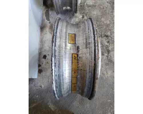 HUB PILOTED - ALUMINUM 22.5 X 8.25 WHEEL