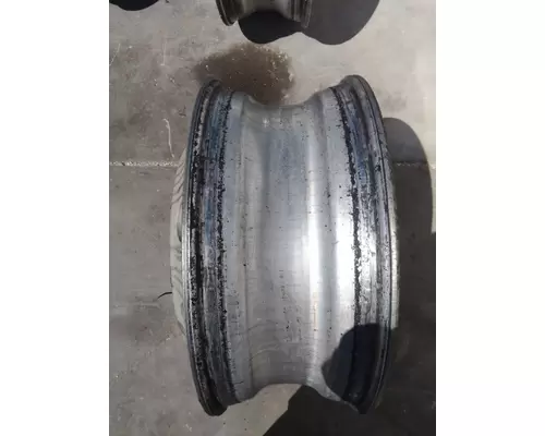 HUB PILOTED - ALUMINUM 22.5 X 8.25 WHEEL
