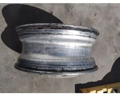 HUB PILOTED - ALUMINUM 22.5 X 8.25 WHEEL