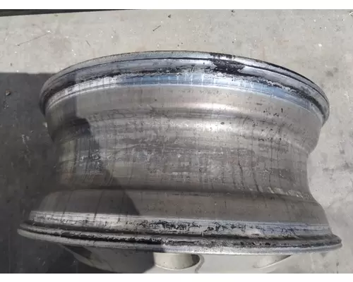 HUB PILOTED - ALUMINUM 22.5 X 8.25 WHEEL