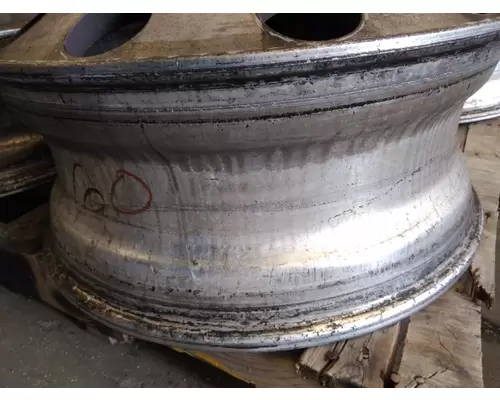 HUB PILOTED - ALUMINUM 22.5 X 8.25 WHEEL