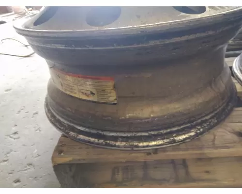 HUB PILOTED - ALUMINUM 22.5 X 8.25 WHEEL