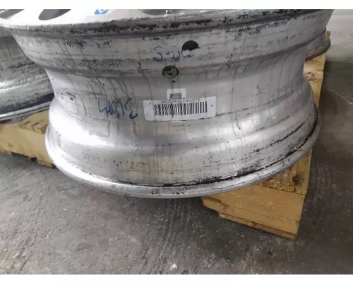 HUB PILOTED - ALUMINUM 22.5 X 8.25 WHEEL