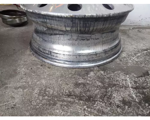 HUB PILOTED - ALUMINUM 22.5 X 8.25 WHEEL
