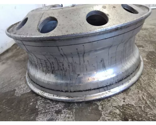 HUB PILOTED - ALUMINUM 22.5 X 8.25 WHEEL