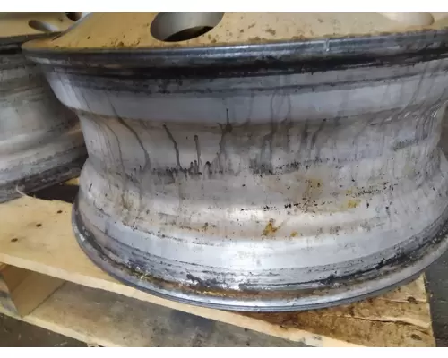 HUB PILOTED - ALUMINUM 22.5 X 8.25 WHEEL