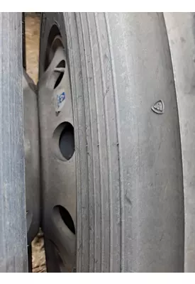 HUB PILOTED - ALUMINUM 22.5 X 8.25 WHEEL