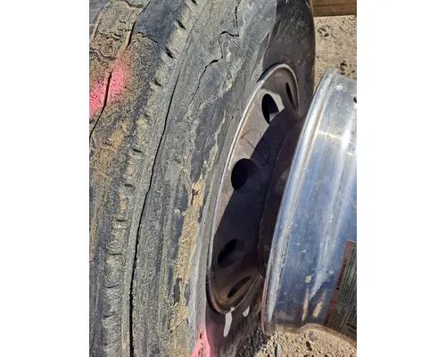 HUB PILOTED - ALUMINUM 22.5 X 8.25 WHEEL