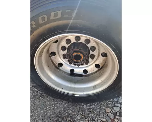 HUB PILOTED - ALUMINUM 22.5 X 8.25 WHEEL