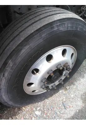 HUB PILOTED - ALUMINUM 22.5 X 8.25 WHEEL