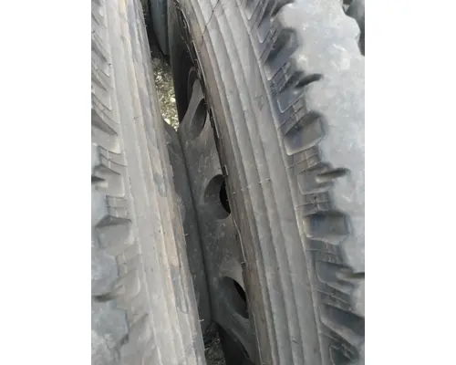 HUB PILOTED - ALUMINUM 22.5 X 8.25 WHEEL