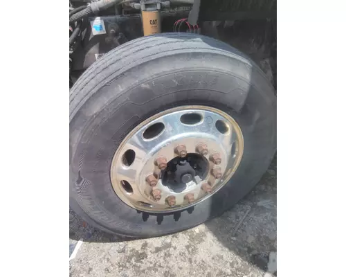 HUB PILOTED - ALUMINUM 22.5 X 8.25 WHEEL