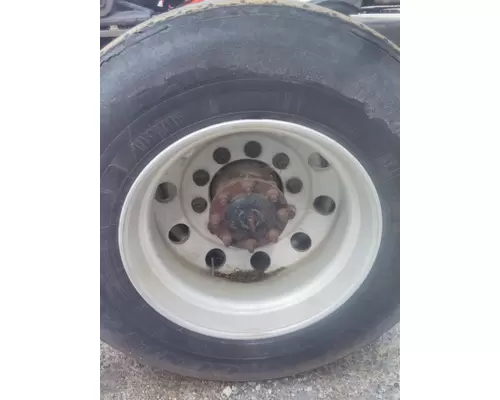 HUB PILOTED - ALUMINUM 22.5 X 8.25 WHEEL