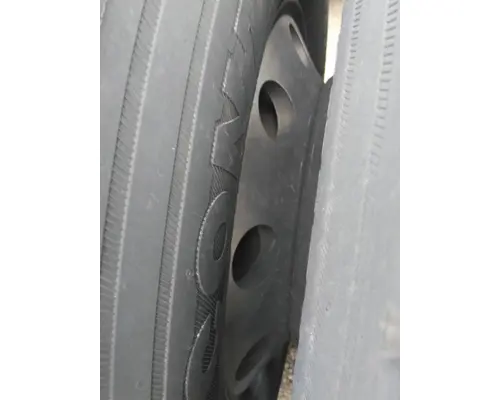 HUB PILOTED - ALUMINUM 22.5 X 8.25 WHEEL