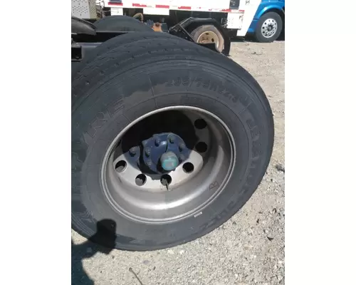 HUB PILOTED - ALUMINUM 22.5 X 8.25 WHEEL