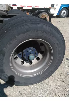 HUB PILOTED - ALUMINUM 22.5 X 8.25 WHEEL