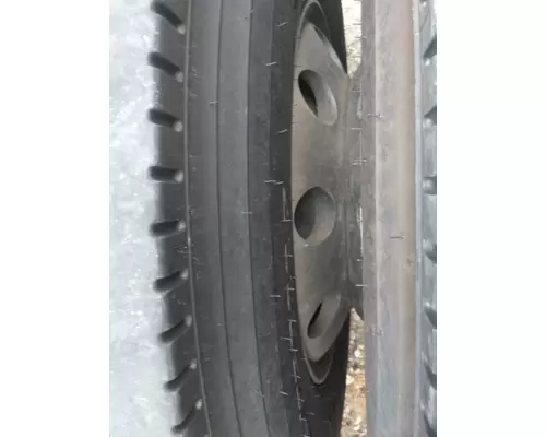 HUB PILOTED - ALUMINUM 22.5 X 8.25 WHEEL