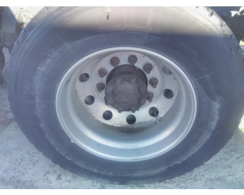 HUB PILOTED - ALUMINUM 22.5 X 8.25 WHEEL