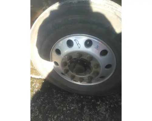 HUB PILOTED - ALUMINUM 22.5 X 8.25 WHEEL