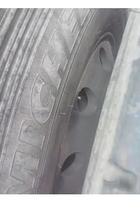 HUB PILOTED - ALUMINUM 22.5 X 8.25 WHEEL