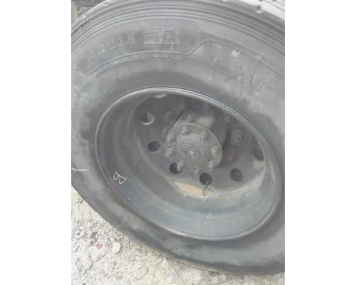 HUB PILOTED - ALUMINUM 22.5 X 8.25 WHEEL