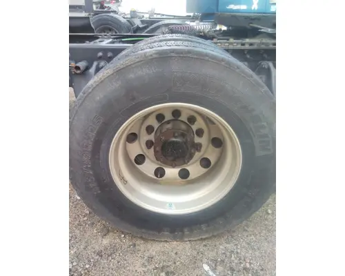 HUB PILOTED - ALUMINUM 22.5 X 8.25 WHEEL