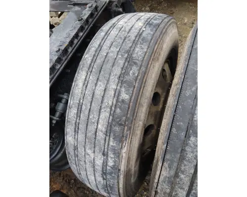 HUB PILOTED - ALUMINUM 22.5 X 8.25 WHEEL