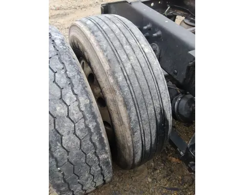 HUB PILOTED - ALUMINUM 22.5 X 8.25 WHEEL