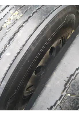 HUB PILOTED - ALUMINUM 22.5 X 8.25 WHEEL