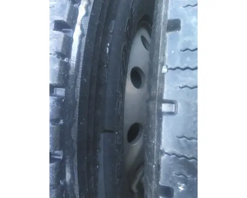 HUB PILOTED - ALUMINUM 22.5 X 8.25 WHEEL