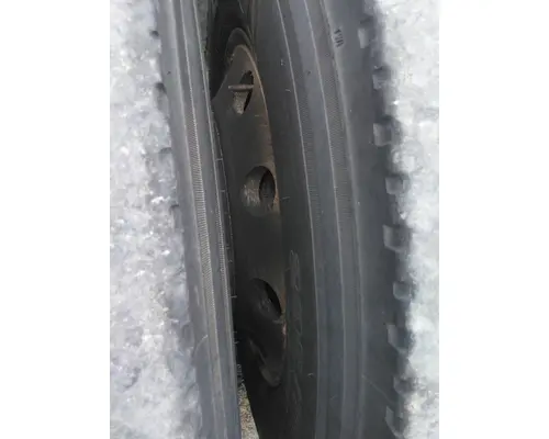 HUB PILOTED - ALUMINUM 22.5 X 8.25 WHEEL