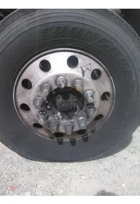 HUB PILOTED - ALUMINUM 22.5 X 8.25 WHEEL