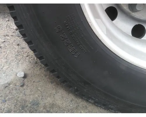 HUB PILOTED - ALUMINUM 22.5 X 8.25 WHEEL