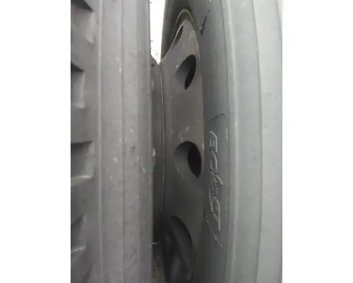 HUB PILOTED - ALUMINUM 22.5 X 8.25 WHEEL