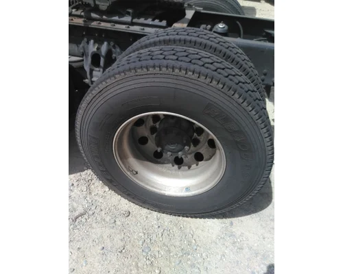 HUB PILOTED - ALUMINUM 22.5 X 8.25 WHEEL