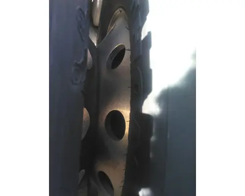 HUB PILOTED - ALUMINUM 22.5 X 8.25 WHEEL