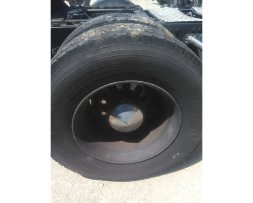 HUB PILOTED - ALUMINUM 22.5 X 8.25 WHEEL